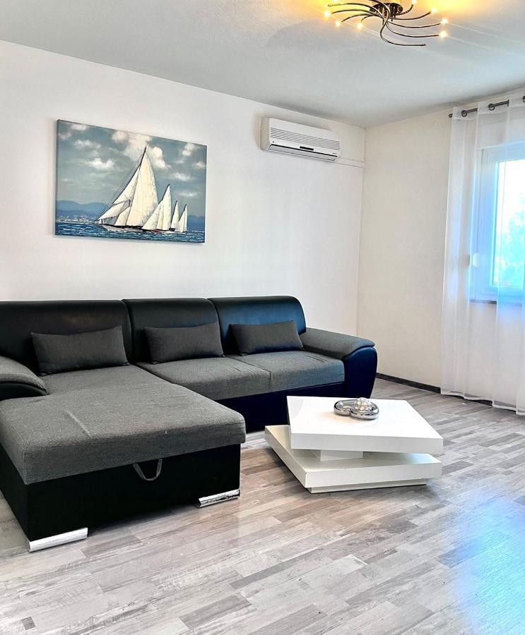 Luana Lux Apartment Пула Екстериор снимка